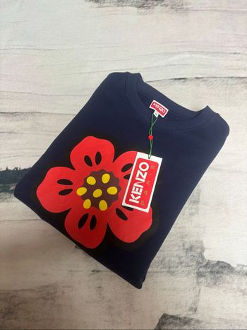 Sweat Kenzo taille M bleu marine logo imprimé fleurs rouge/jaune