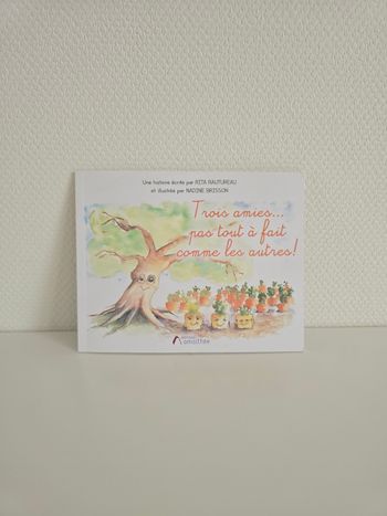 Livre " Trois amies.. pas tout a fait comme les autres "