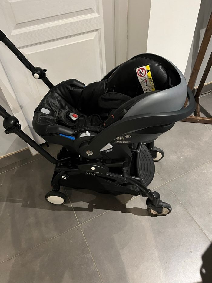 Cosy besafe avec adaptateurs poussette yo-yo +