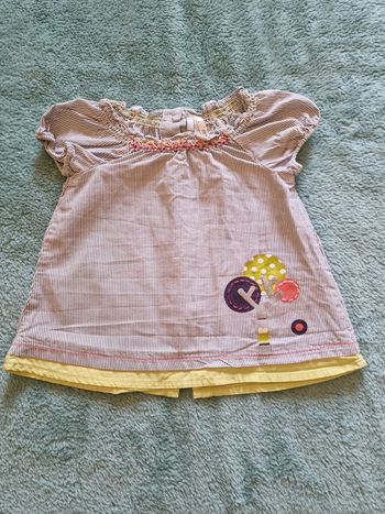 Très jolie blouse 3 mois