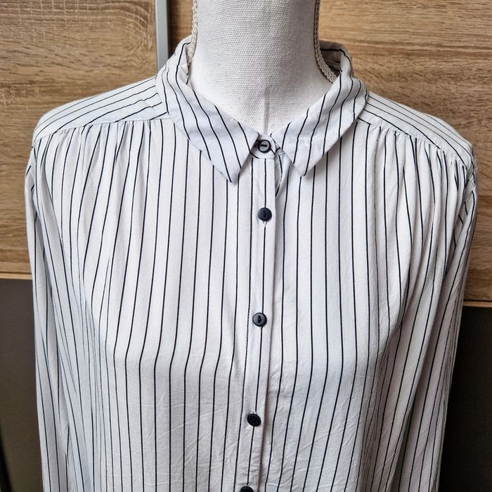 Chemise à rayures. - photo numéro 2