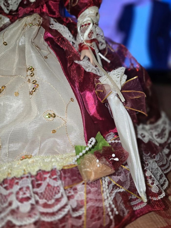 Magnifique poupée de porcelaine collection 56 cm - photo numéro 5