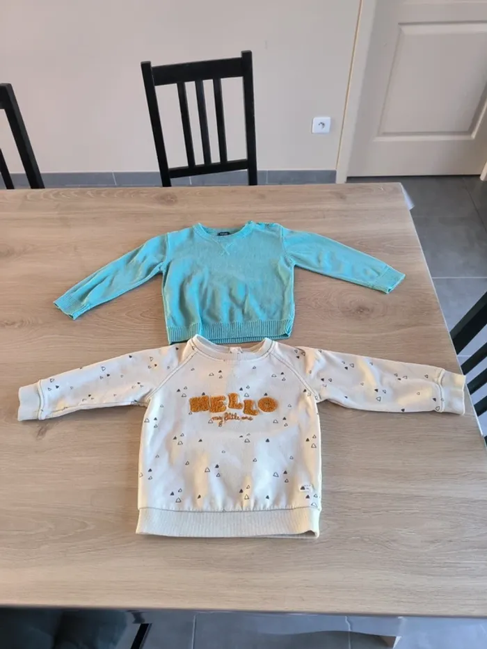 Lot de 2 pulls 24 mois 2 ans