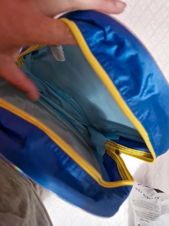 Sac à dos bébé requin - photo numéro 3