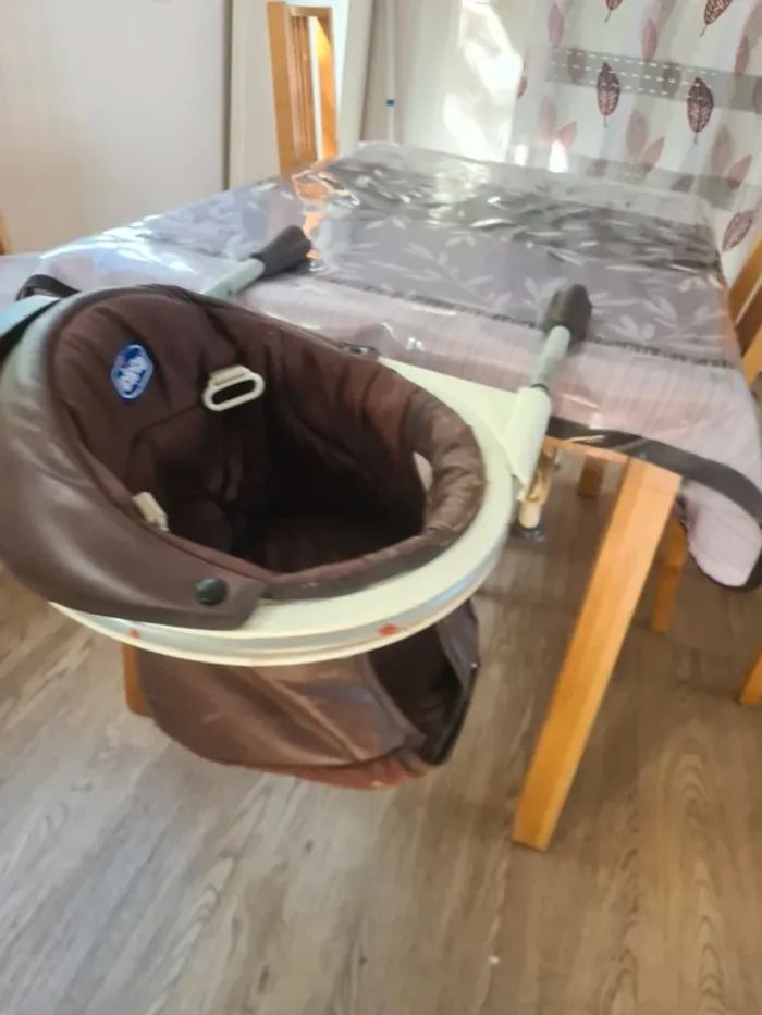 Chaise de table Chicco 360 pour bébé - photo numéro 4