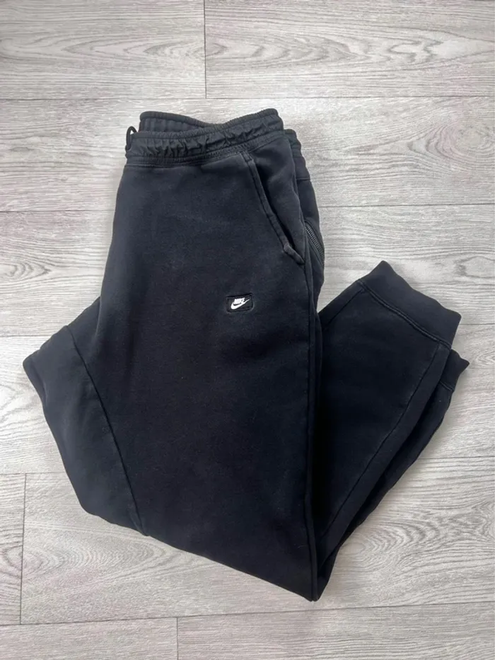 Jogging Nike noir logo brodé – Taille L