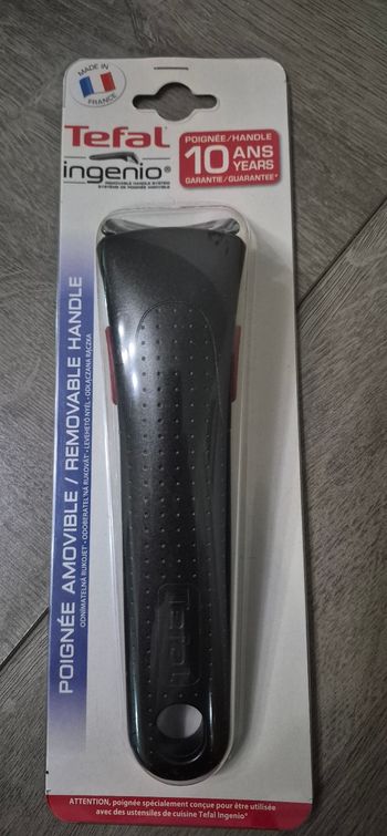 Poignée amovible TEFAL. 