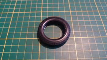 Pneu seul pièce détachée miniature Bburago Burago Alfa Romeo 2300 spider 1932 1/18 1/18e 1/18ème #D3