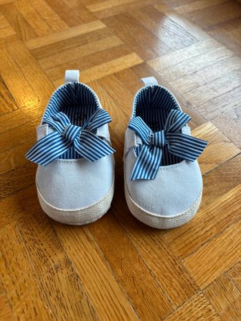 Chaussons / chaussures bébé neufs