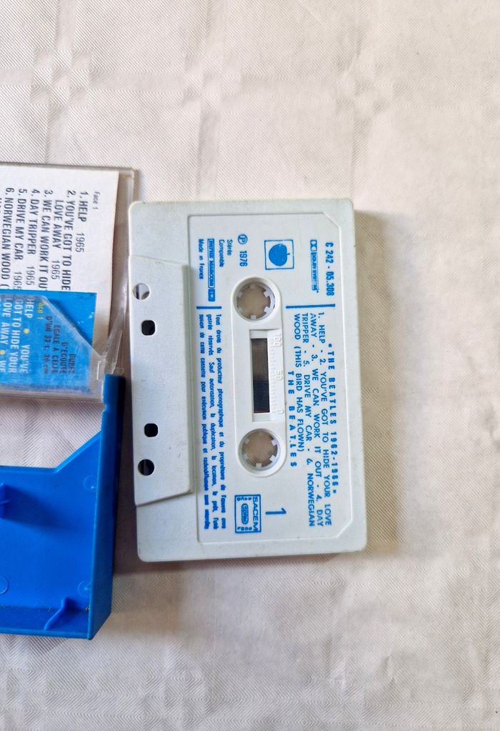 Cassette audio  , the Beatles 1962 - 1966 , très bon état - photo numéro 4