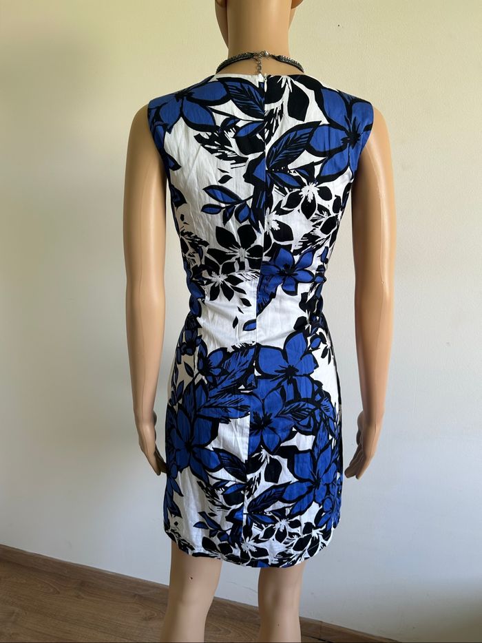 Robe bleue et blanche sans manches Anna Field taille 40 TBE - photo numéro 5
