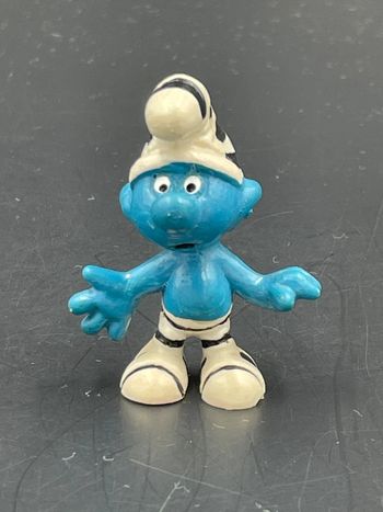 Figurine Les Schtroumpfs prisonnier vintage 1965 Germany 5 cm