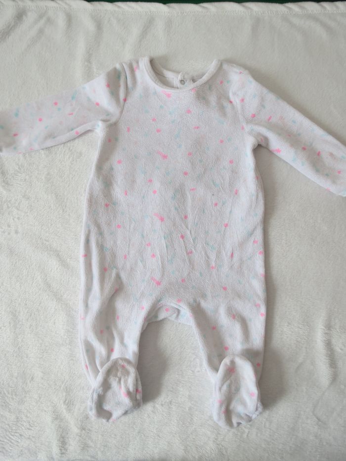 Lot pyjamas 12 mois - photo numéro 2