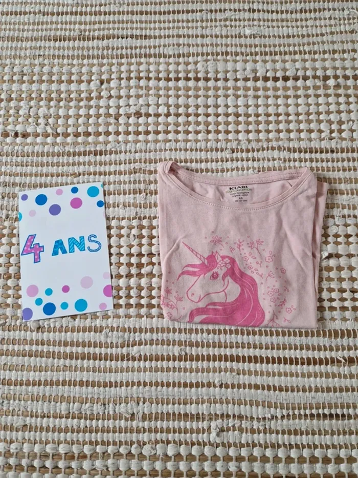 👕 T-shirt fille rose - Licorne 🦄 | Taille 4 ans