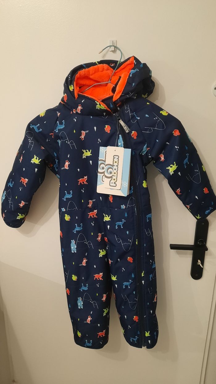 Combinaison ski 2 ans neuve avec étiquette