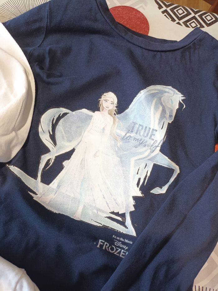 Lot 3 t-shirts Taille 6 ans dont Neuf Stitch Reine des neiges - photo numéro 5