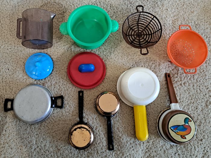 🪆 Gros lot de dinette pour enfants - photo numéro 3