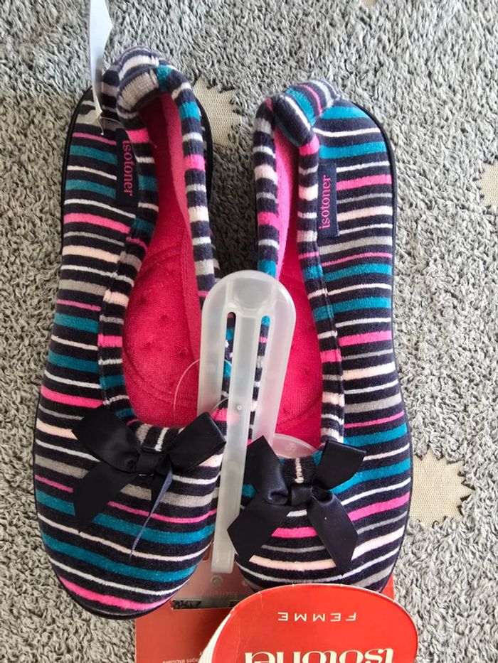 Chaussons ballerines Isotoner rayés multicolore – T.37 – Neufs avec étiquette - photo numéro 2