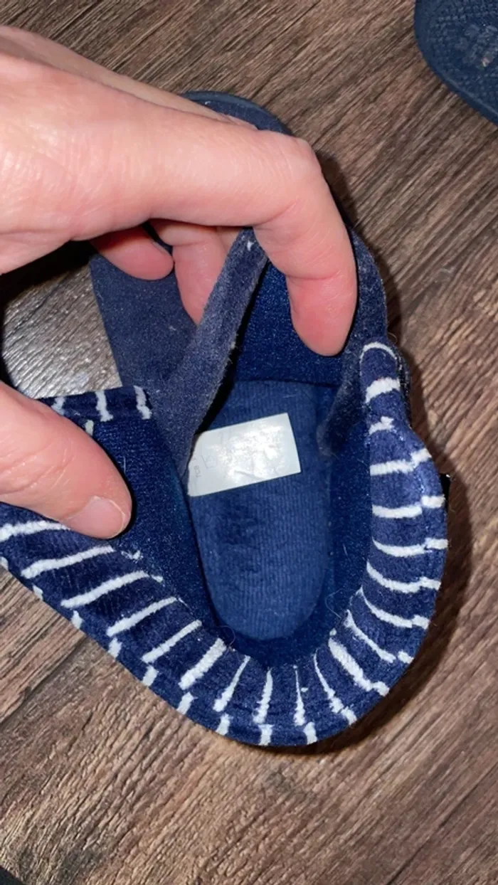Chaussons taille 21 - photo numéro 4