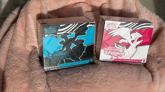 Lot 2 ETB Flamme blanche et Foudre noire - Pokemon - photo numéro 4