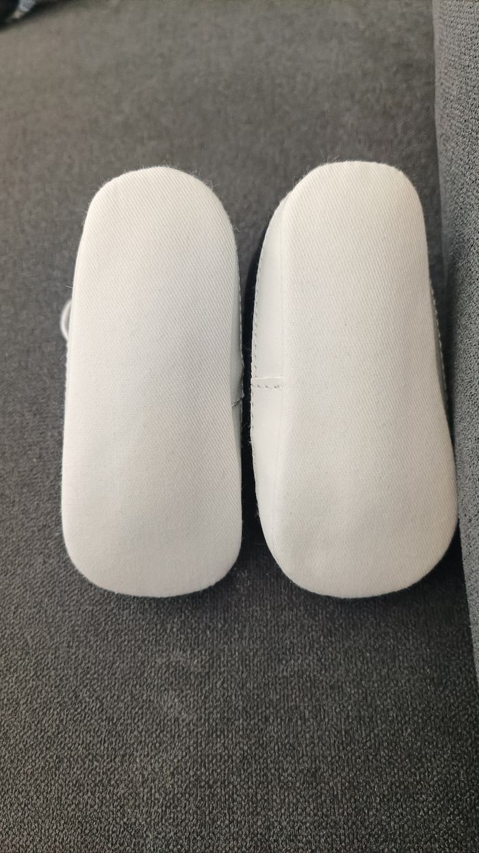 Petites chaussures KIABI