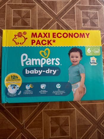 80 couches Pampers baby dry taille 6