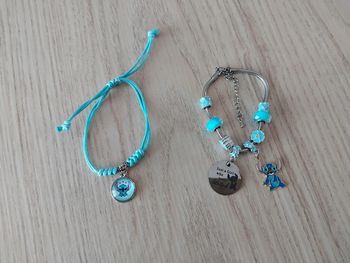 Lot de 2 bracelets Stitch