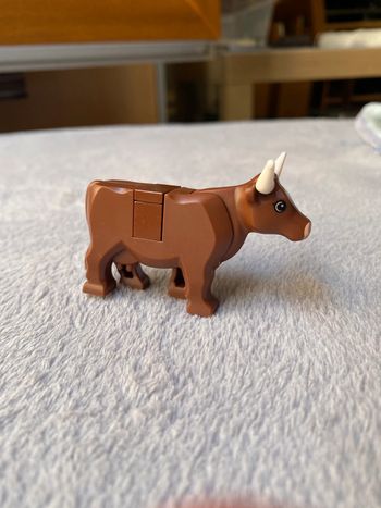 Lego vache Cow with Light Nougat Muzzle and White Spot on Head Pattern with Long Horns