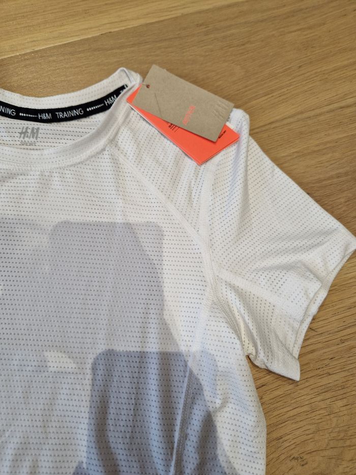 Tee-shirt sport H&M neuf - photo numéro 6