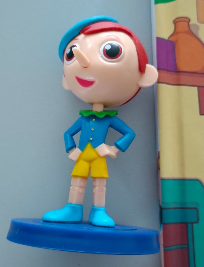 Lot de 3 livres audiocontes Hachette et figurines - 5 - photo numéro 8