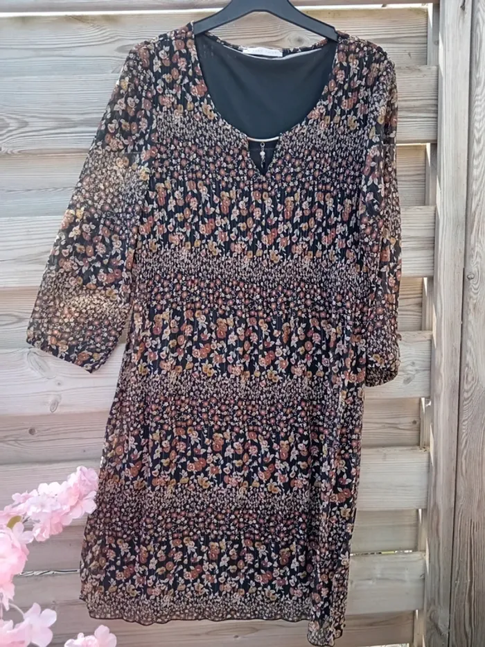 Lot de 8 robes femme Taille M ( 38 ) tbe - photo numéro 4