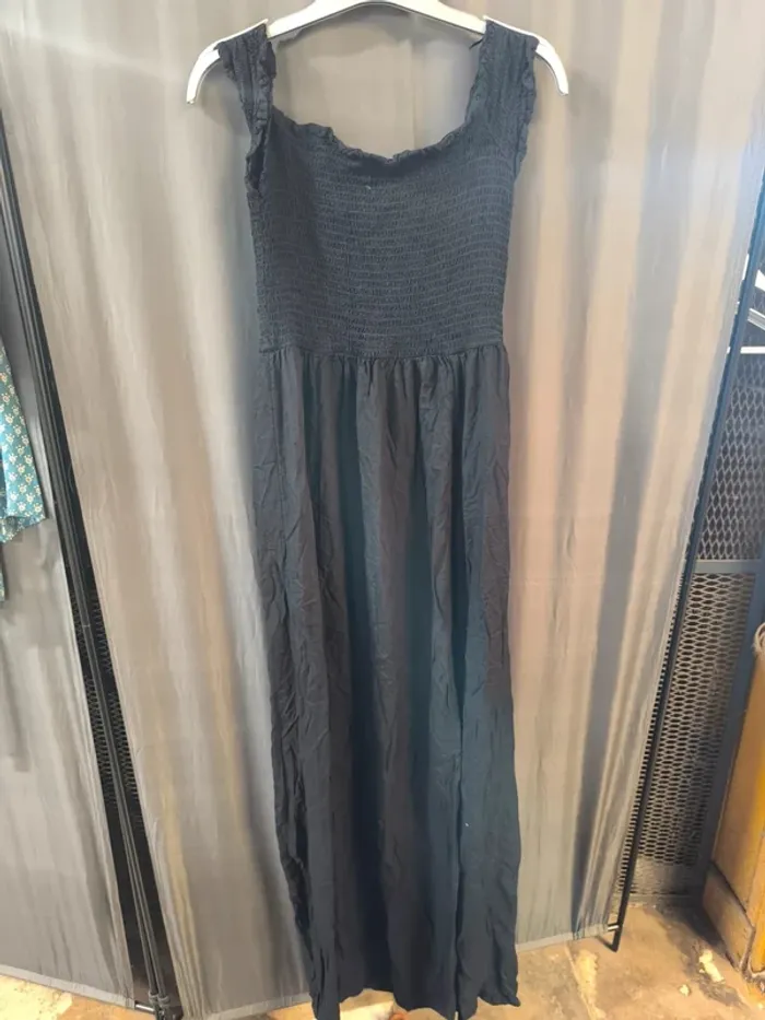 304442 robe noir ouvert sur le côté femme L jennyfer