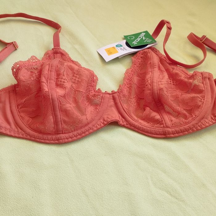 Soutien gorge armature 90B Neuf - photo numéro 3