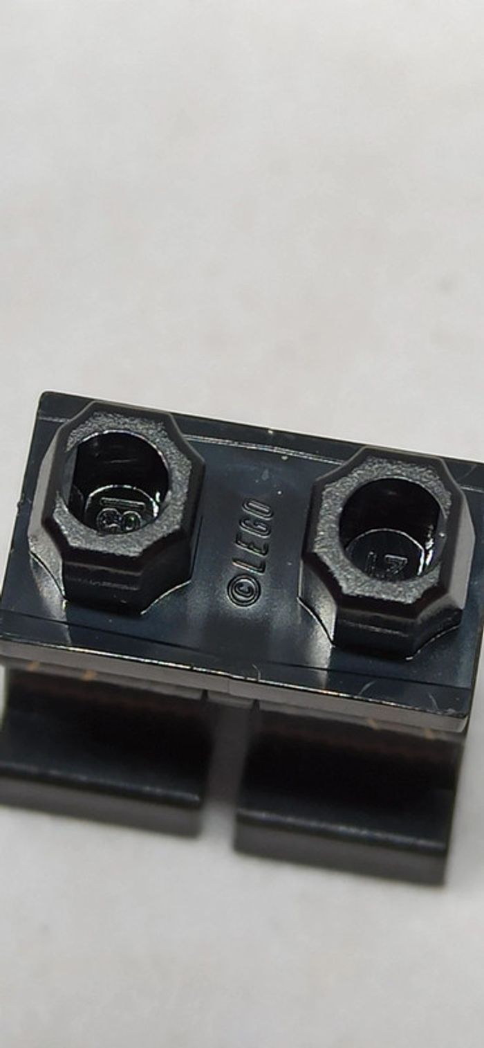 Figurine homme cole lego mains orange - photo numéro 9