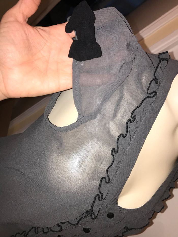 Blouse / chemise / chemisier sans manche grise chic Naf Naf état neuf - photo numéro 3