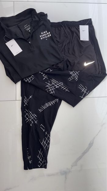 Ensemble Nike Running division