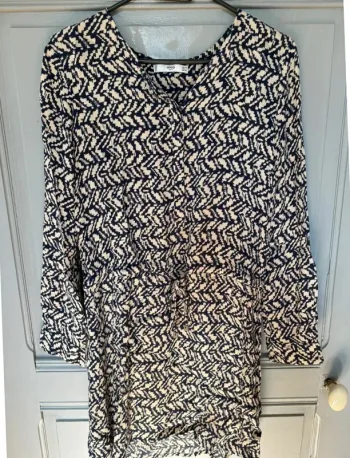 🌿 Robe Mango XS manches longues