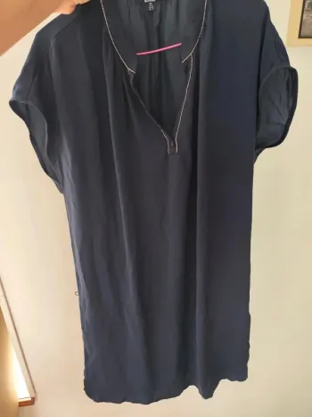 Robe bleue nuit 40 avec strass