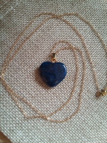 Collier cœur en pierre de lapis lazuli