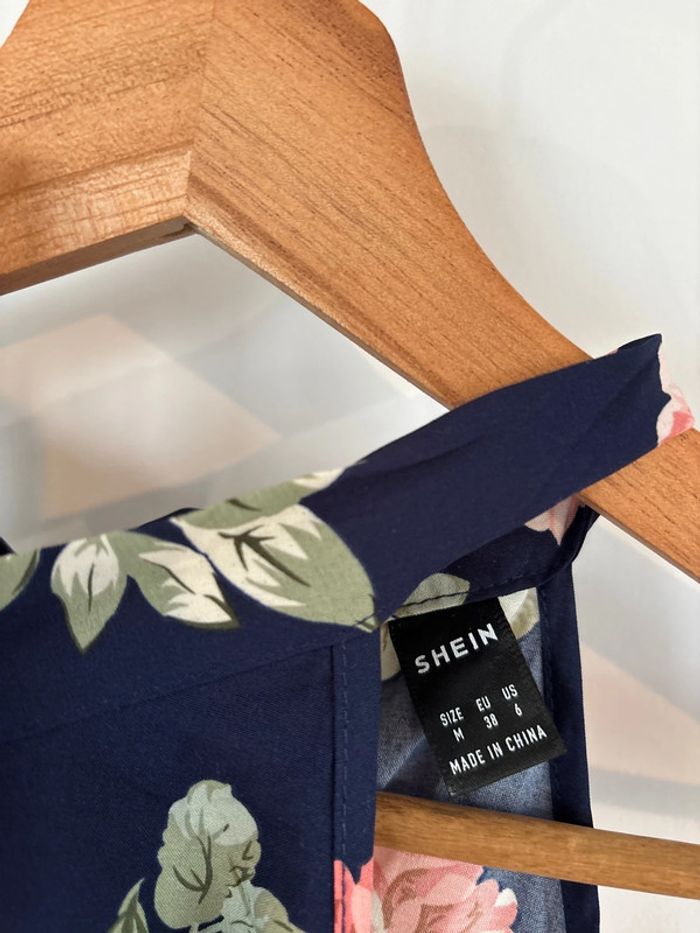 Longue robe à fleurs - photo numéro 2