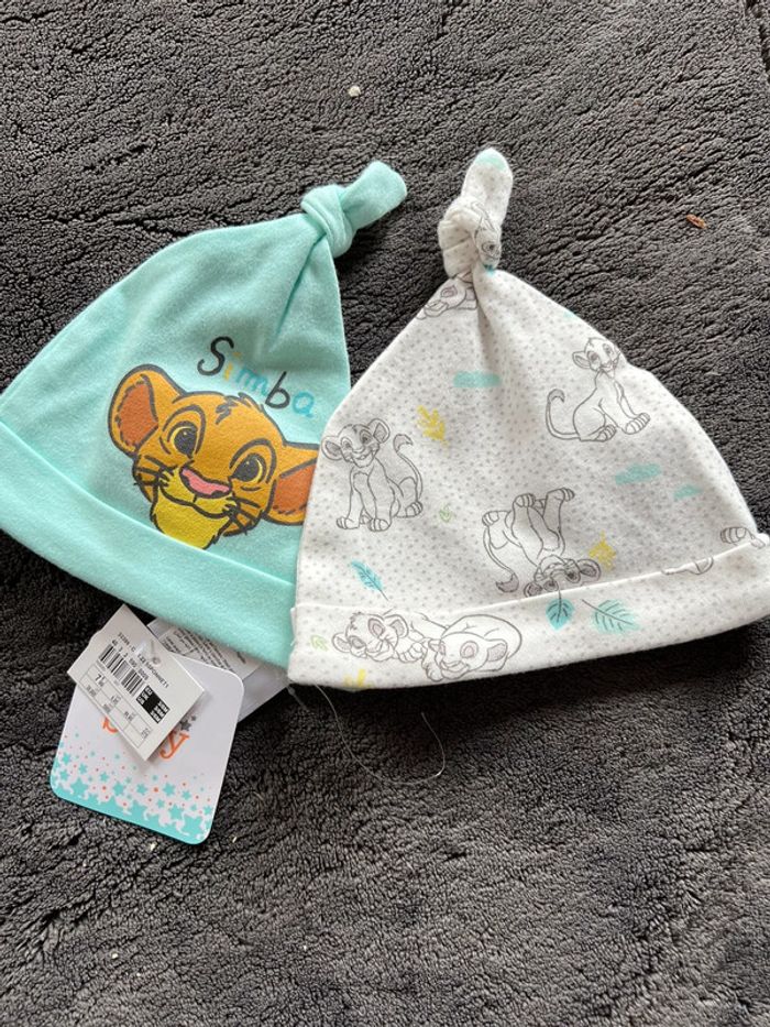 Lot de bonnet neuf avec étiquette