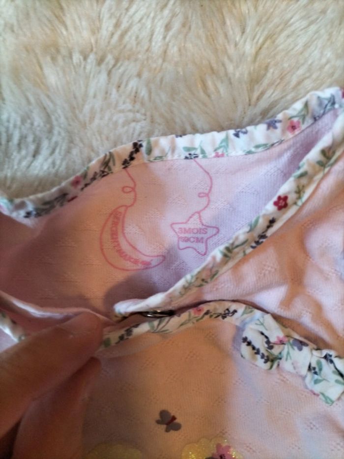 Lot de deux combishort bébé fille taille 3 mois - photo numéro 2
