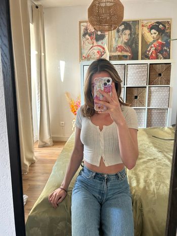 Petit top blanc boutonné taille S