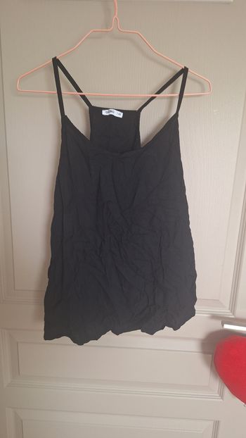 Top à bretelles noires