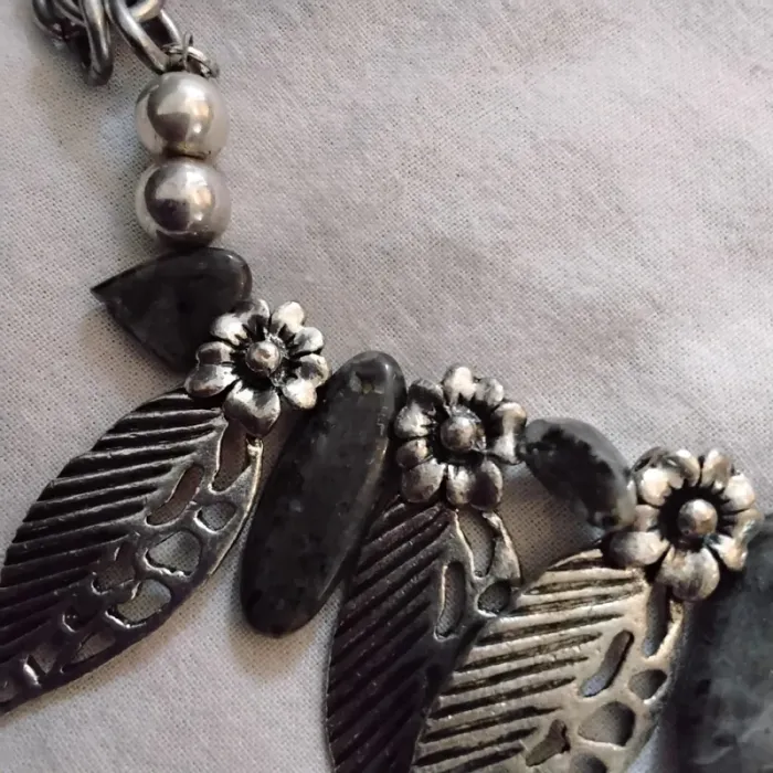 Collier 🎁 - photo numéro 3