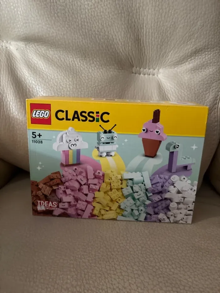 Lego Classic 11028