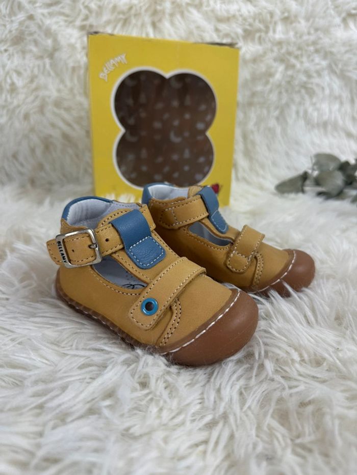 Paire de chaussures Bellamy taille 19 - photo numéro 2