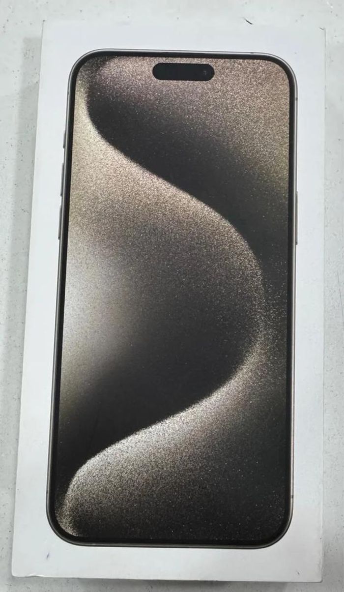 I p h o n e - photo numéro 3