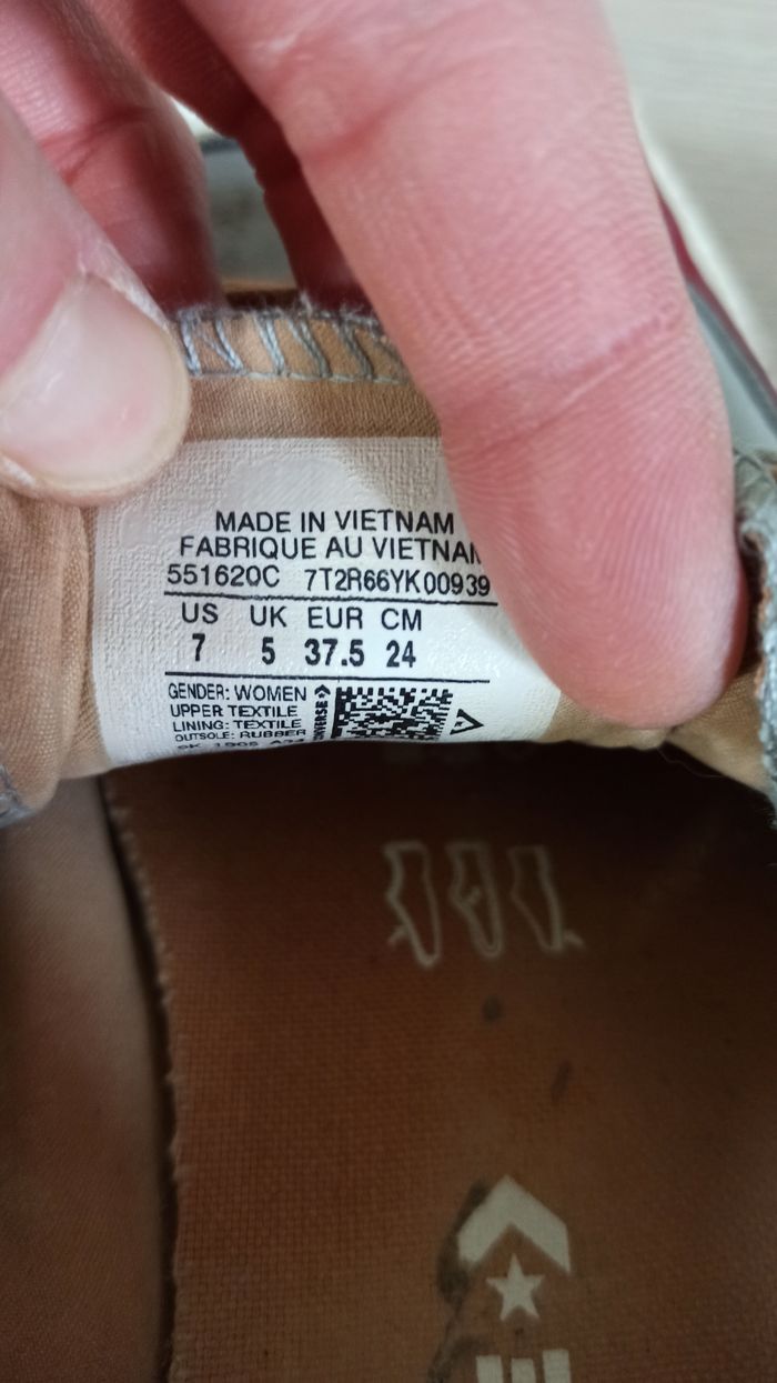 Baskets Toile converse garçon 37 1/2 - photo numéro 6