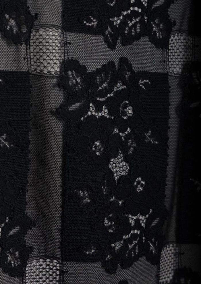 Robe noire détails en dentelle Claudie Pierlot Taille 36 - photo numéro 4